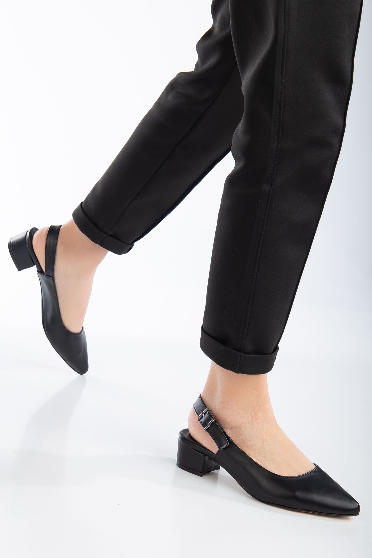 Pante Kısa  Topuklu Ayakkabı  Siyah